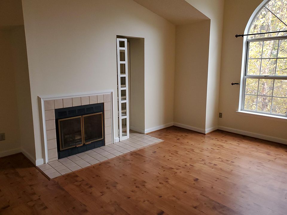 1st image of 426 Delaware Ave