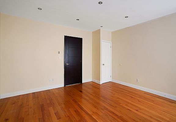 4th image of 8 Manhattan Ave #1B