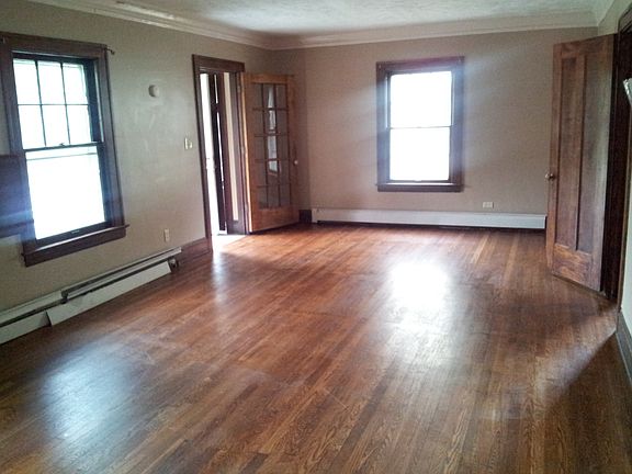 4th image of 3398 Euclid Heights Blvd