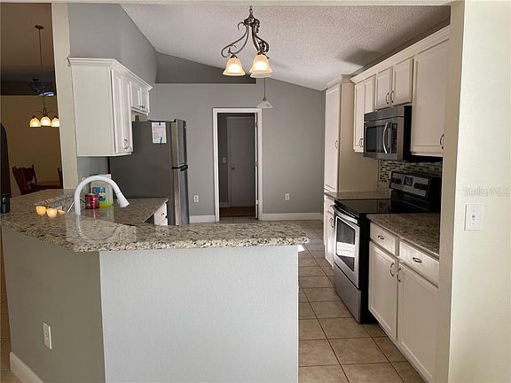 4th image of 11808 Pethrick Dr