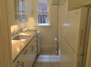 221 W Lanvale St APT 2R, Baltimore, MD 21217