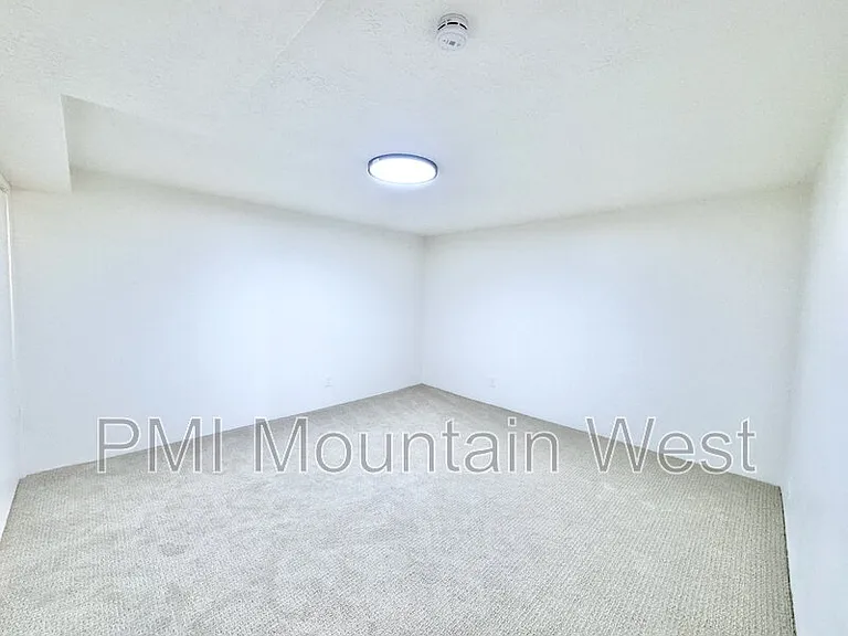 7115 S 2155 E — Photo 26