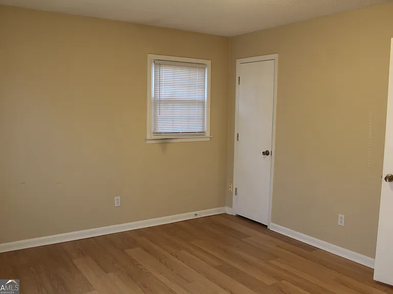 128 Sandy Way — Photo 16