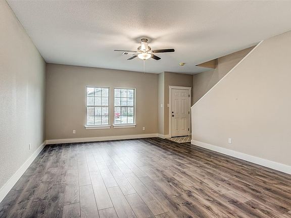 3rd image of 409 Woodgrove Dr #A