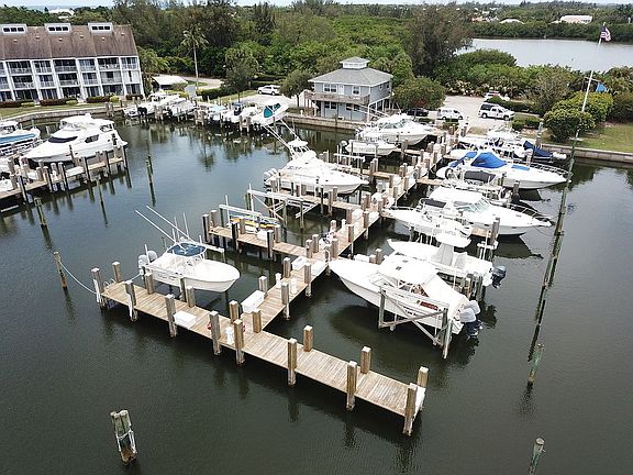2nd image of 2130 Spyglass Ln #10