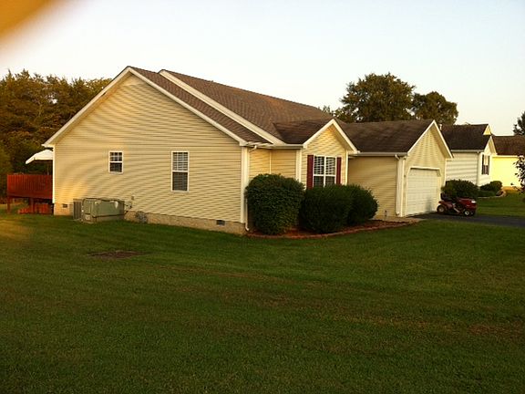 2nd image of 822 Park Hills St
