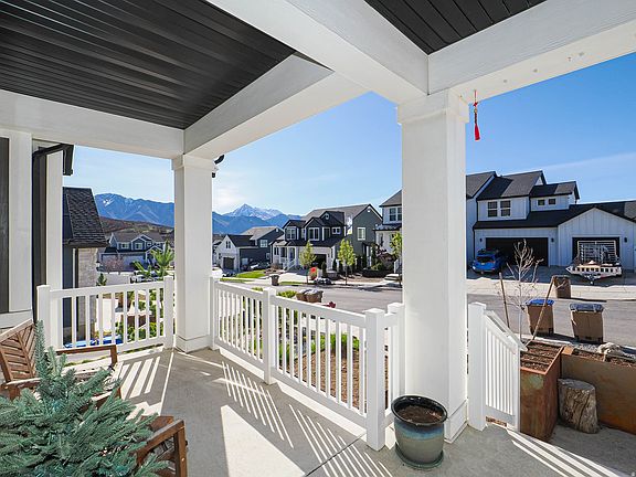 4th image of 2487 E Canyon Wild Rd #413