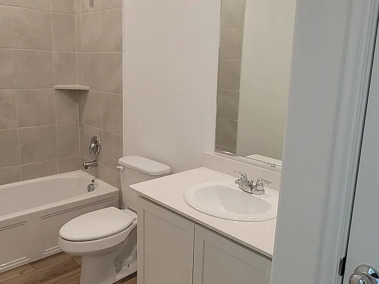 9901 Diamondhead Dr — Photo 6