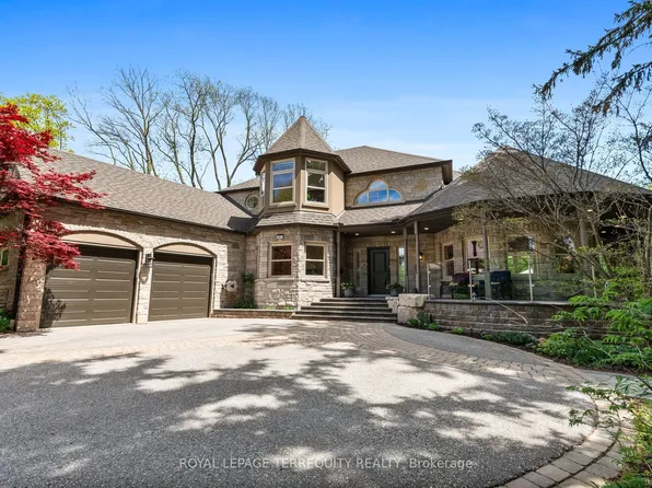 507 Rougemount Dr, Pickering, ON L1W 2B8