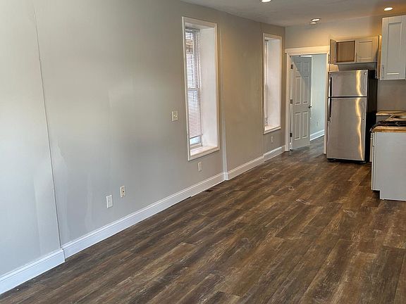 2nd image of 3020 Iowa Ave