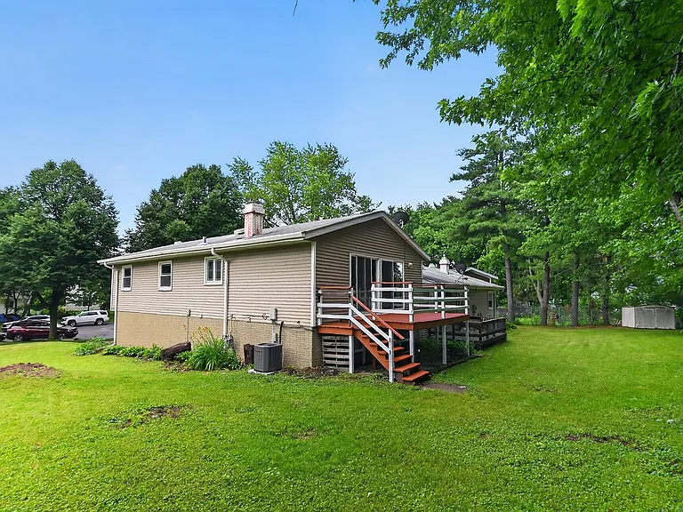 10 Brompton Cir #10 — Photo 32