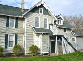 402 1/2 Center St, Huron, OH 44839