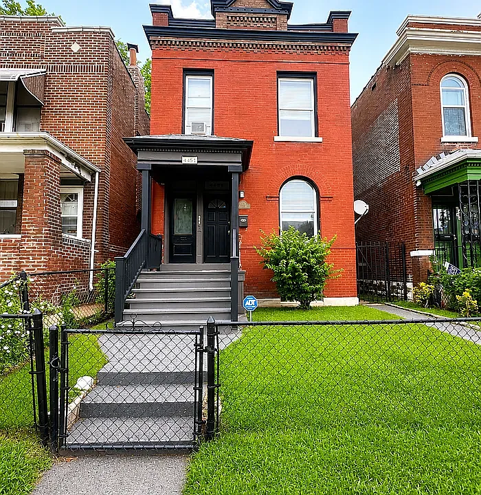 4451 Oakland Ave
