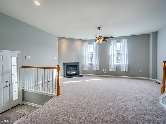 5th image of 7 Linda Ln