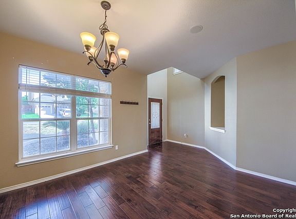 4th image of 21330 La Pena Dr