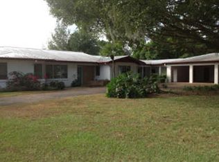 2211 Lakeview Dr, Sebring, FL 33870