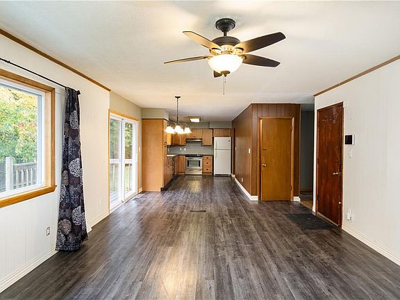 5th image of 2621 Belair Dr