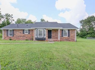 385 Manorstone Ln, Clarksville, TN 37042