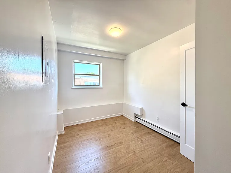 169 Park Row S — Photo 6