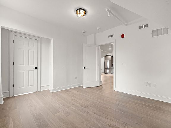 3rd image of 1308 Delaware Ave #6