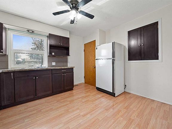 4th image of 321 N 3rd Ave E