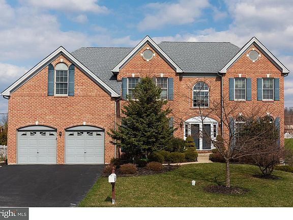 2nd image of 310 Prescott Dr