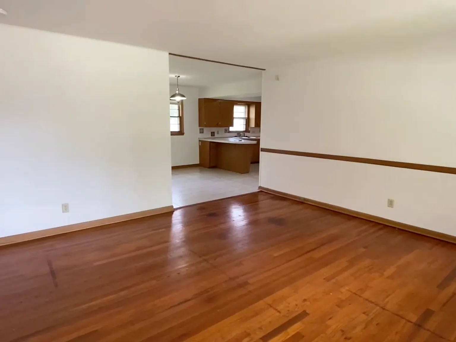 3 bed, 1400 sqft, $1,495 — Photo 2