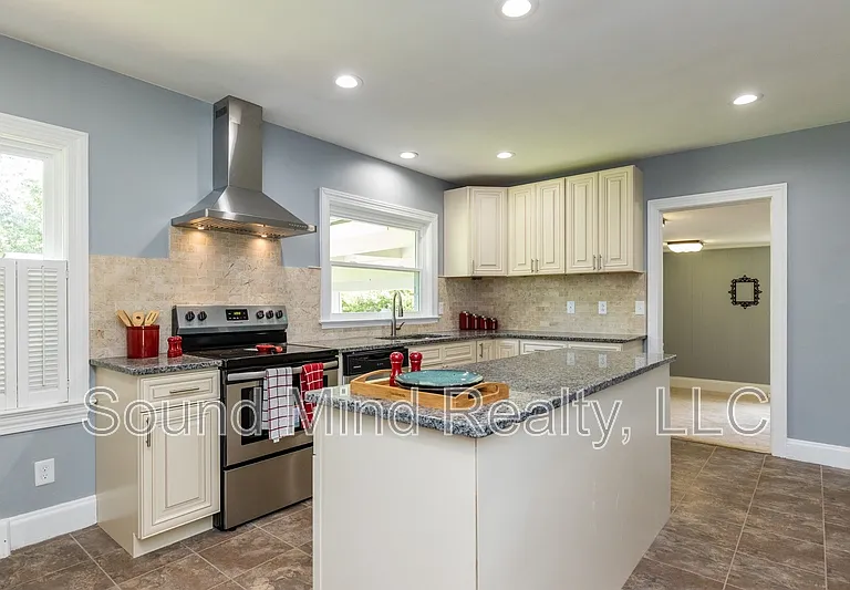 3504 Hawthorne Rd — Photo 9