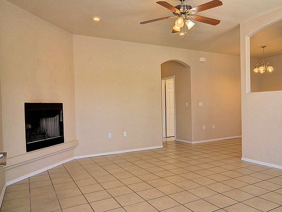 2nd image of 1825 Gladys Dr APT 9