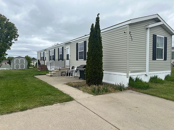2nd image of 2111 Quarry Dr #196
