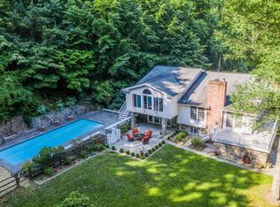 24 Nutmeg Dr, Greenwich, CT 06831