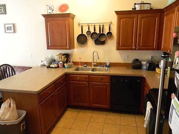Kitchen sink area
