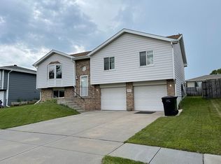2117 NW 54th St, Lincoln, NE 68528