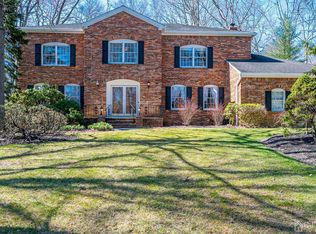 19 Lake Dr, North Brunswick, NJ 08902