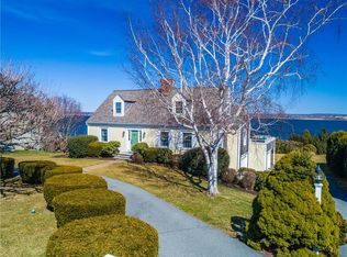 18 Friends St, Portsmouth, RI 02871