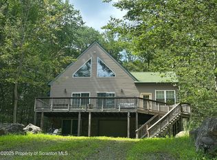 27 Lake Natalie Dr, Gouldsboro, PA