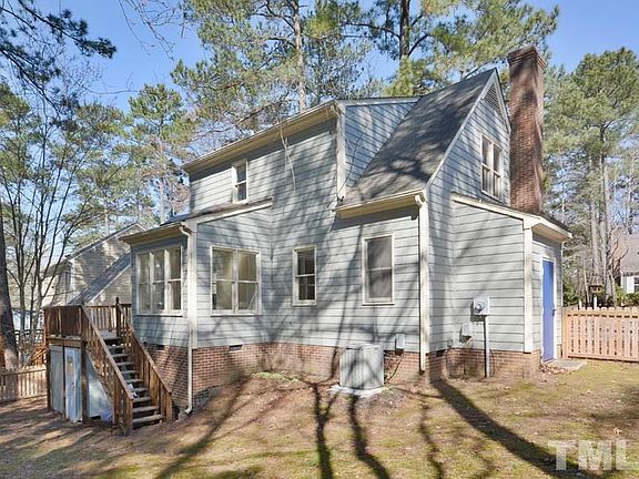 2nd image of 3 Cottage Woods Ct