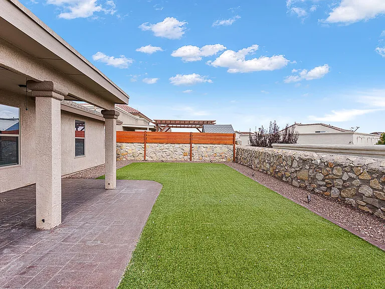 11100 Bullseye St — Photo 36
