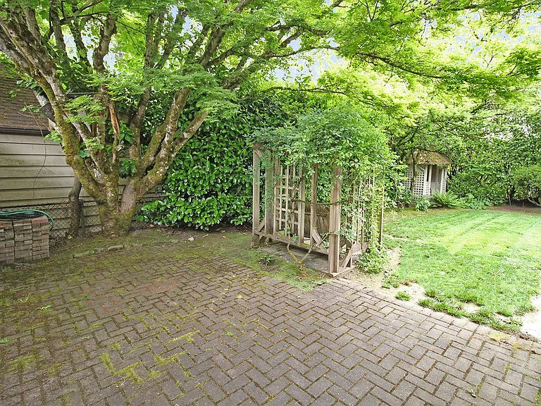 2823 NE Tillamook St — Photo 31