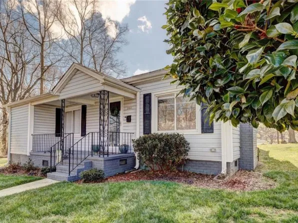 206 Bates Ave, Cherryville, NC 28021