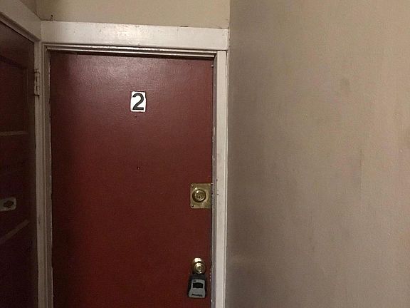 2nd image of 804 N Harrison St #2
