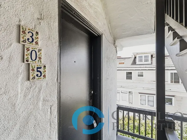 Casa Blanca Apartments — Photo 31