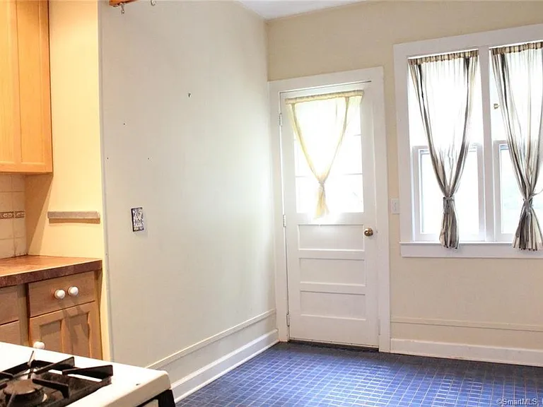 28 Cottage St #1 — Photo 7