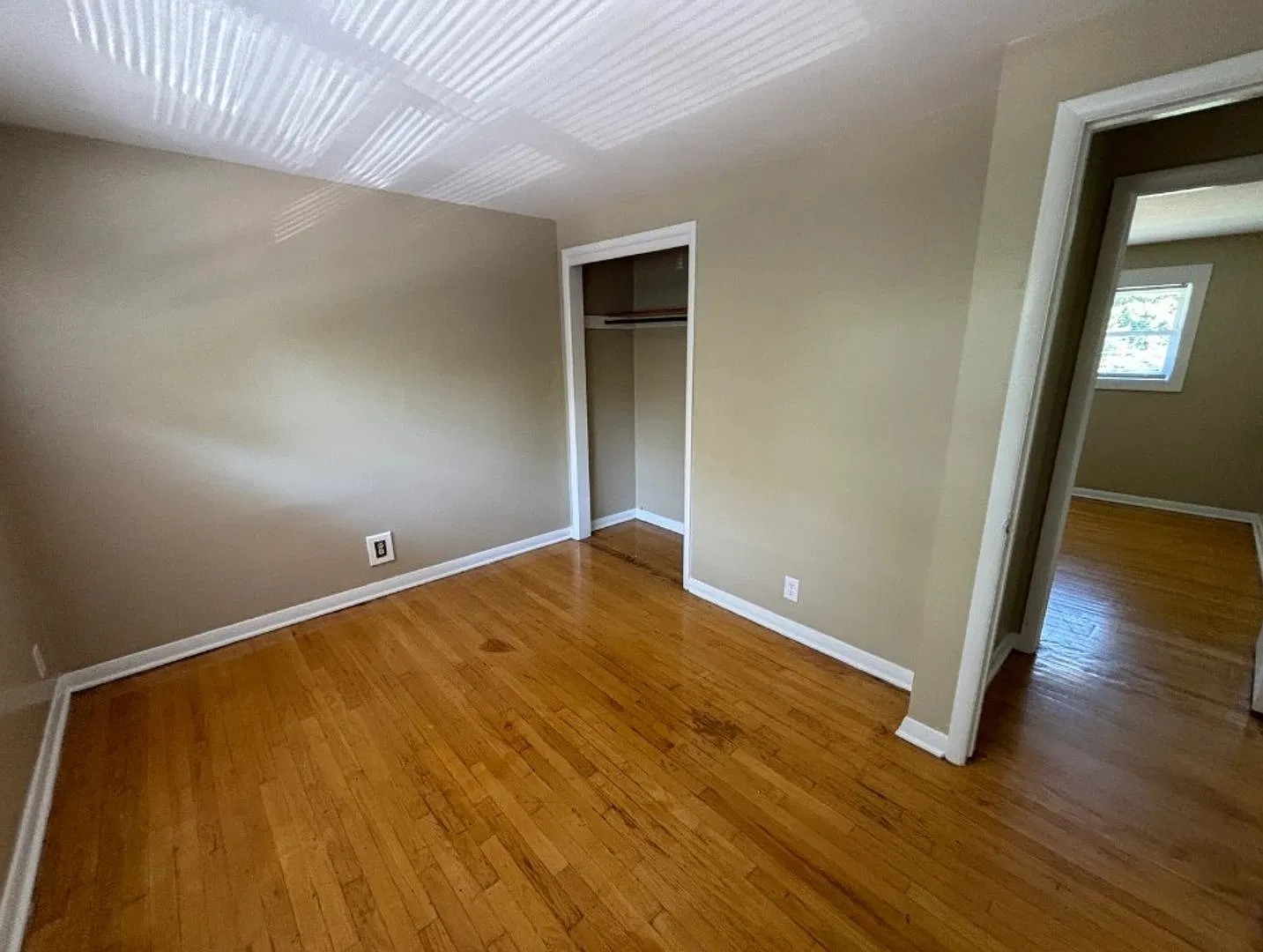 110-118 Milburn Dr — Photo 3