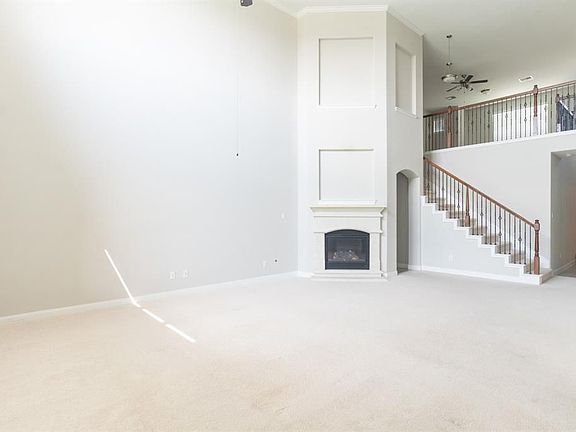 4th image of 25639 Kearsley Dr