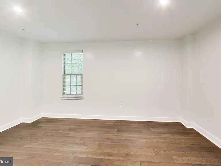 8012 Spring Arbor Dr — Photo 31