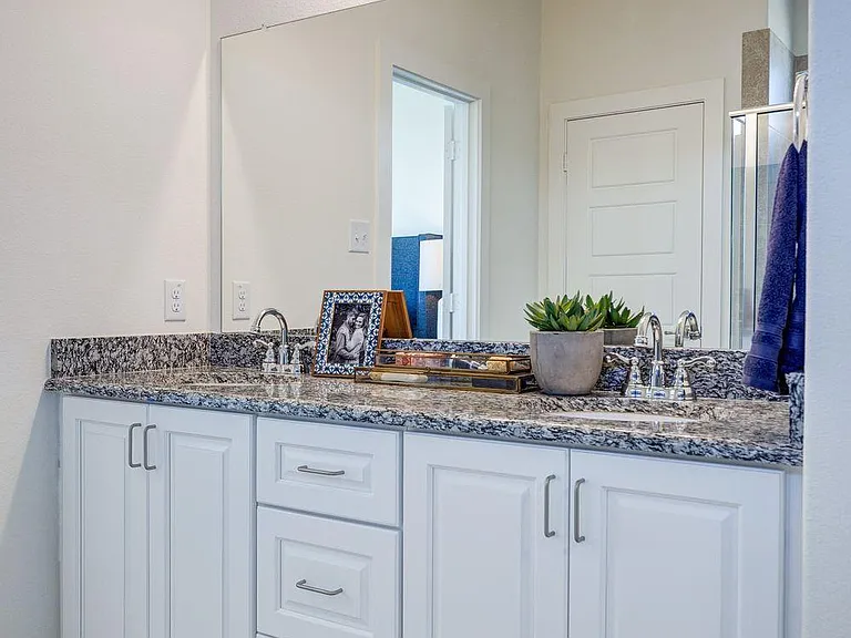 4105 Silver Lace Ln — Photo 8