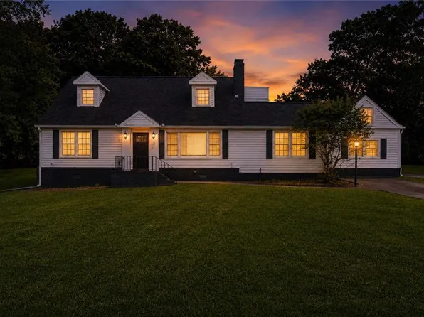 1723 Zemory Dr, Tucker, GA 30084