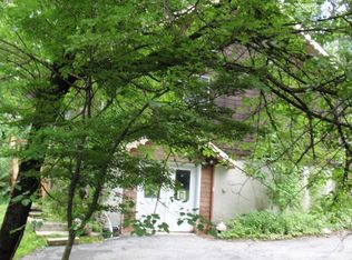 90 W Hook Rd, Hopewell Junction, NY 12533