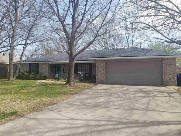 2002 Woodrock Dr, Duncan, OK 73533